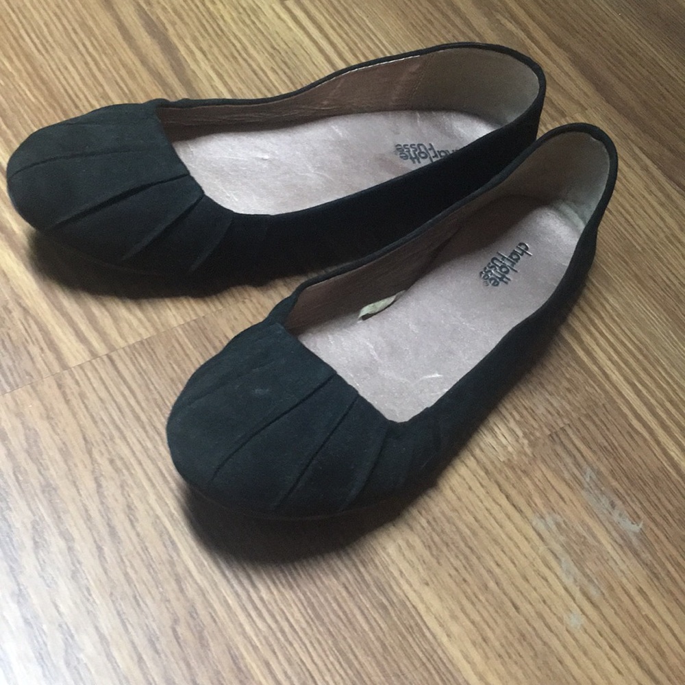 Flats that have been worn only a few times
